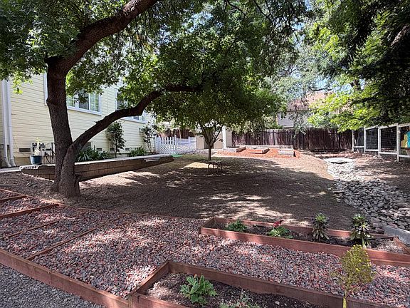 5th image of 7617 Heather Rd