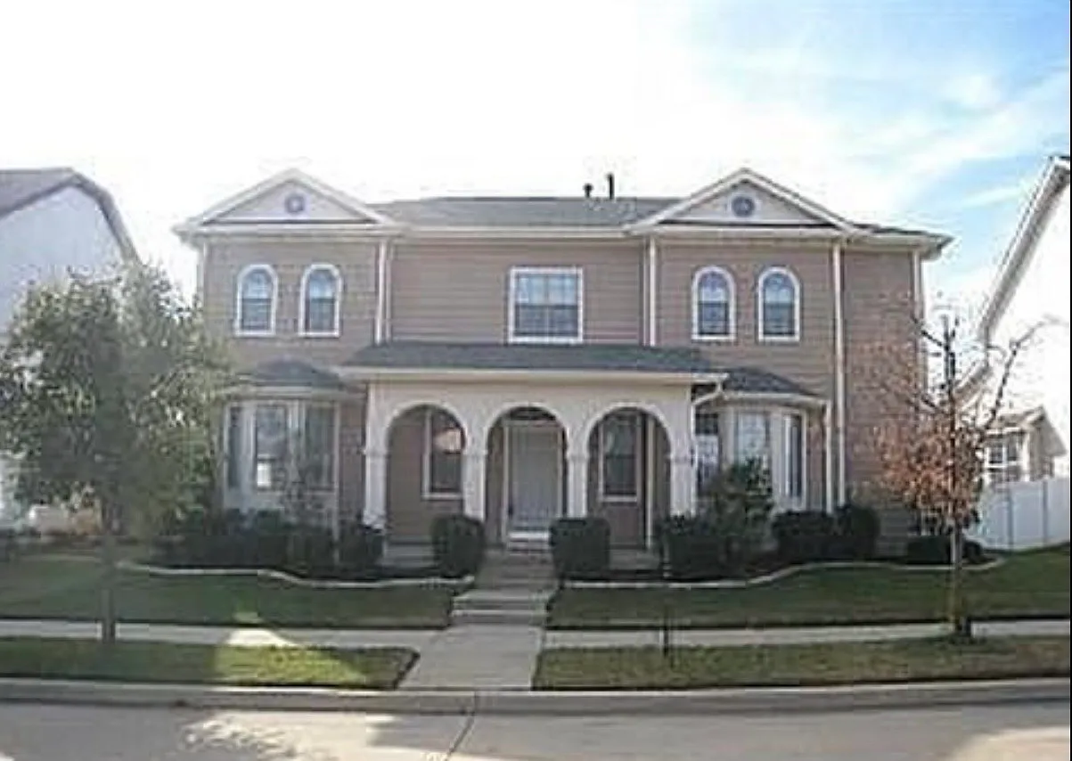 4 bed, 2527 sqft, $2,950 — Photo 1
