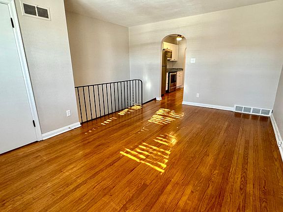 3rd image of 5859 Eichelberger St #1E