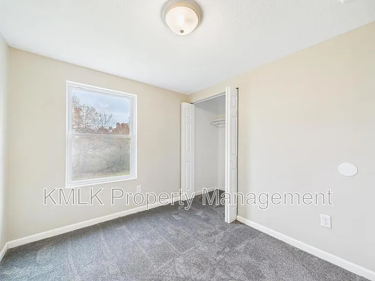 9042 Maple Grove Rd — Photo 26