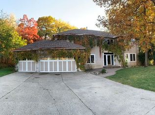 6800 Marsh Ridge Ct, Eden Prairie, MN 55346