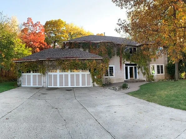 6800 Marsh Ridge Ct, Eden Prairie, MN 55346