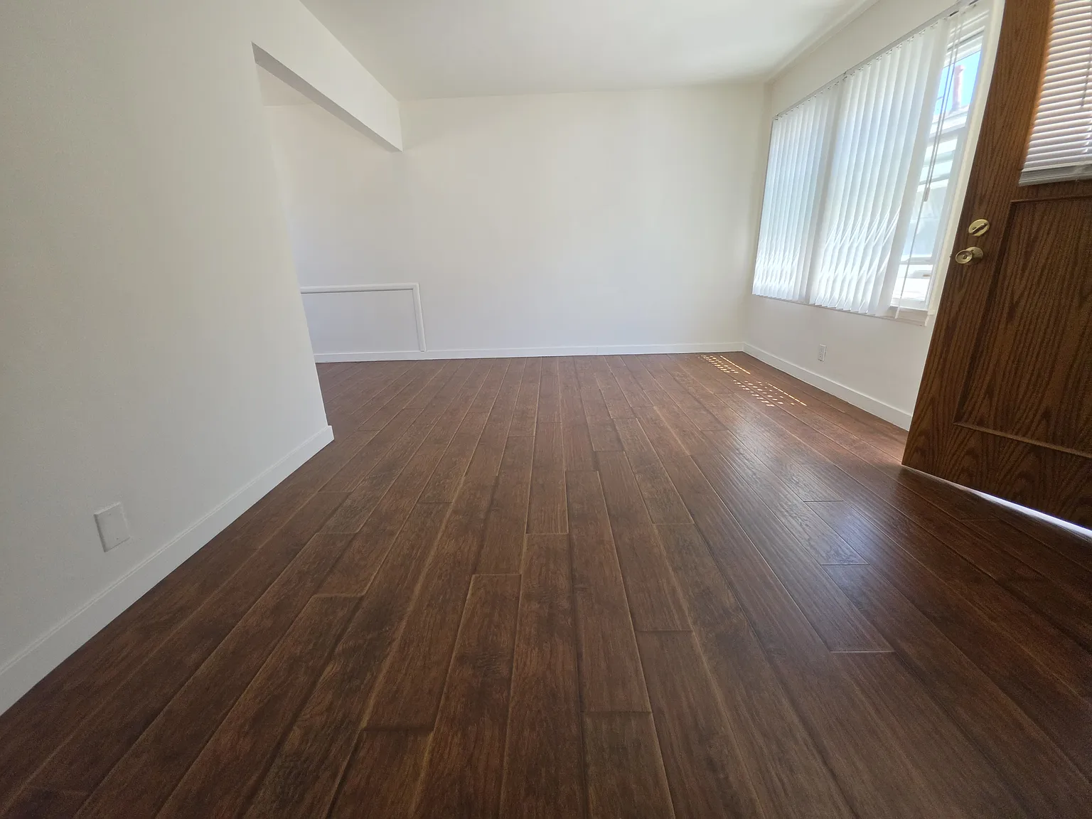 2 bed, 735 sqft, $2,595 — Photo 2