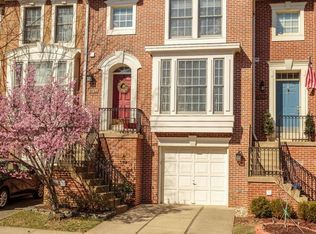 11782 Valley Ridge Cir, Fairfax, VA 22033