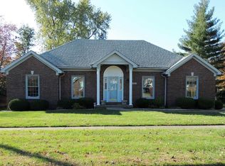 8306 Red Stone Hill Rd, Louisville, KY 40214