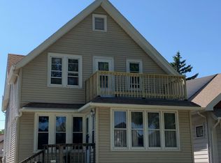 2243 S 73rd St, West Allis, WI 53219