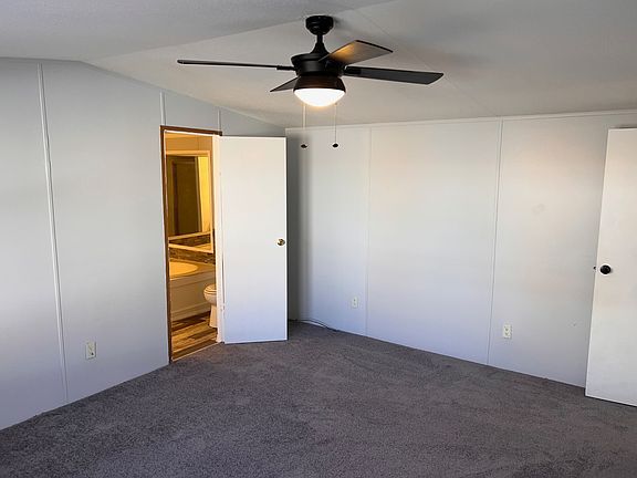 5th image of 35 Evergreen Dr