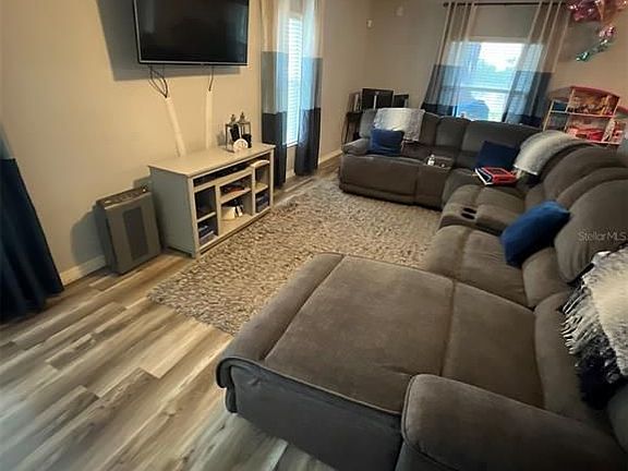 2nd image of 949 Seminole Sky Dr