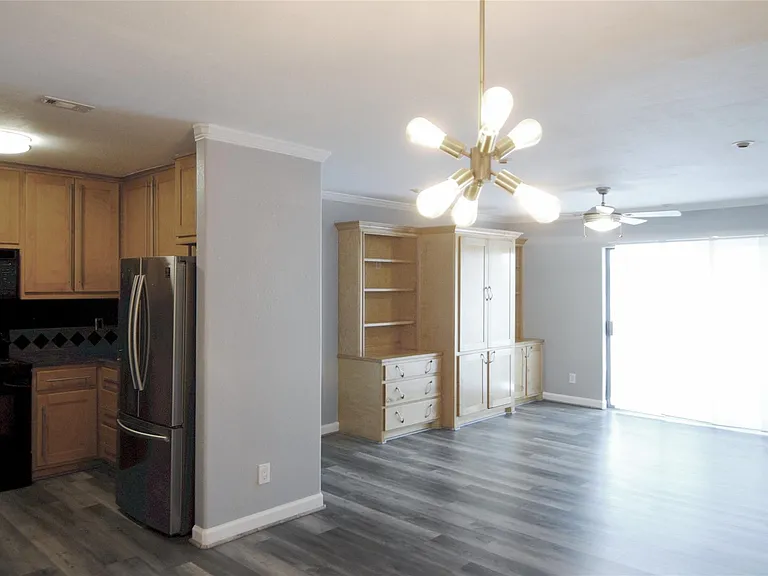 8427 Hearth Dr #36 — Photo 2