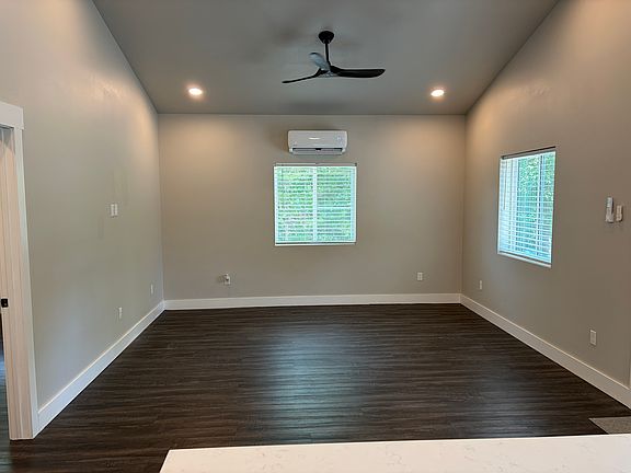 3rd image of 538 Williams Dr