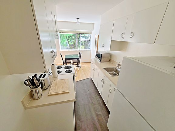 5th image of 1555 W 13th Ave