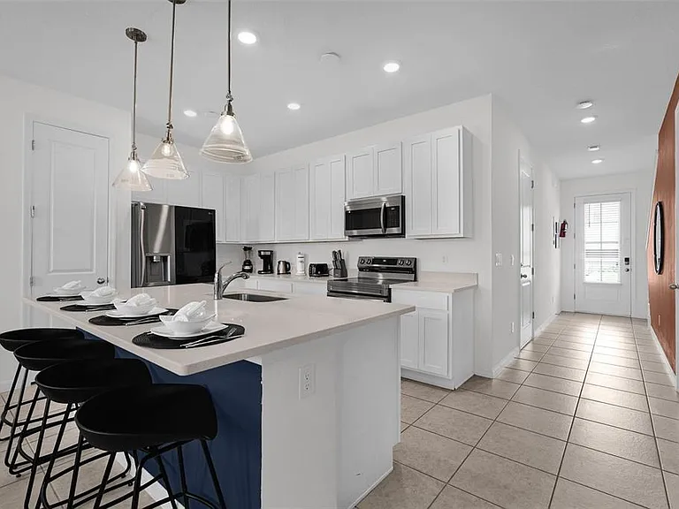 Longboat Dr — Photo 12