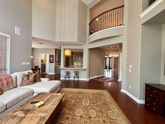 3rd image of 1804 Val Verde Dr