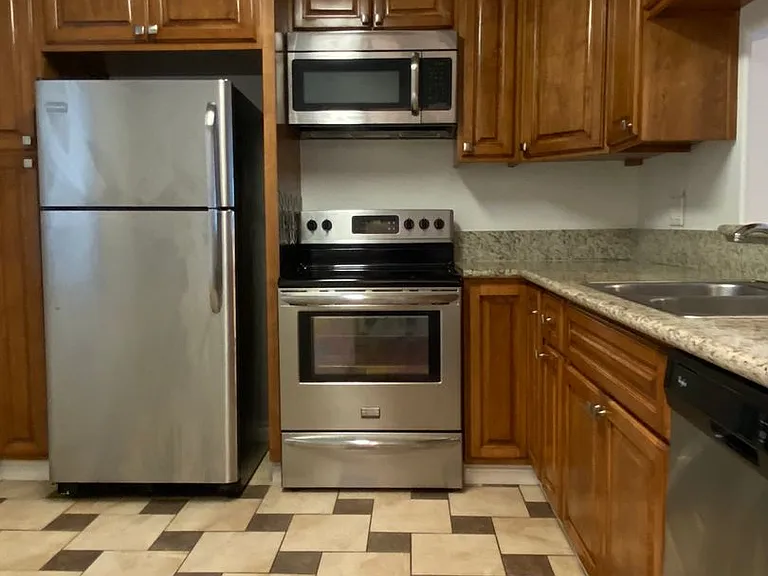 130 S. Flores St. — Photo 1