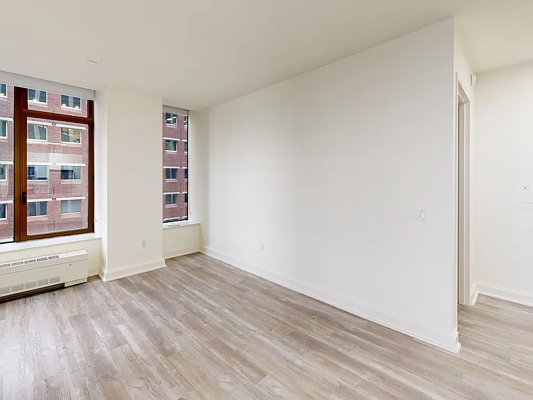 10 Hanover Square — Photo 138