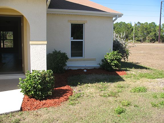 4th image of 3604 NE 8th Pl