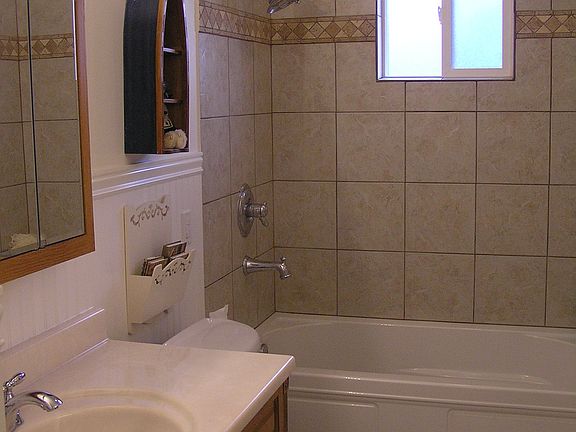 5th image of 671 N 420 W