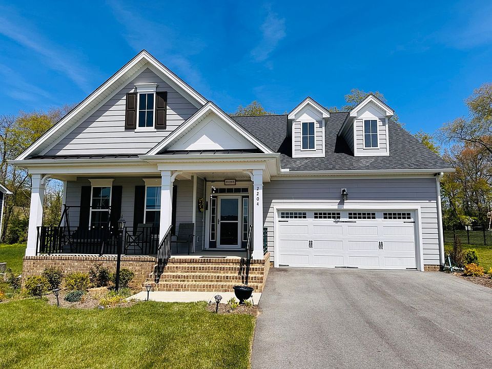 1st image of 2204 Walnut Dr