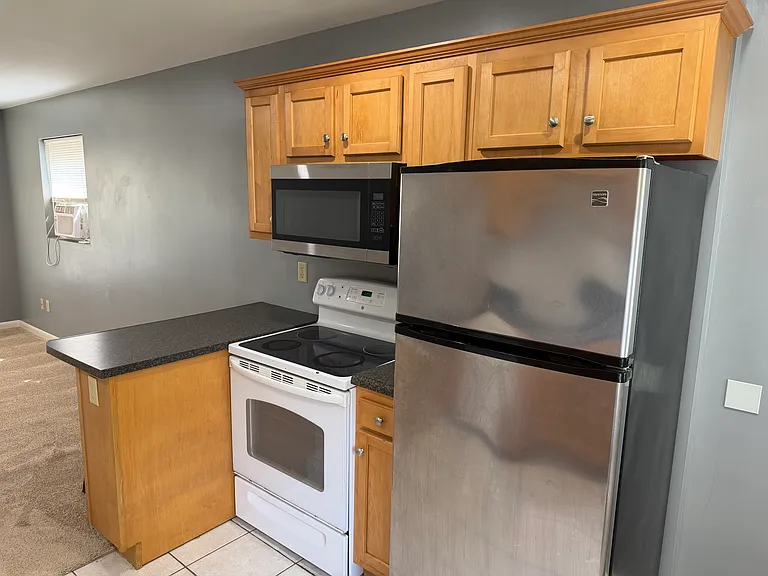 131 Plum St — Photo 4