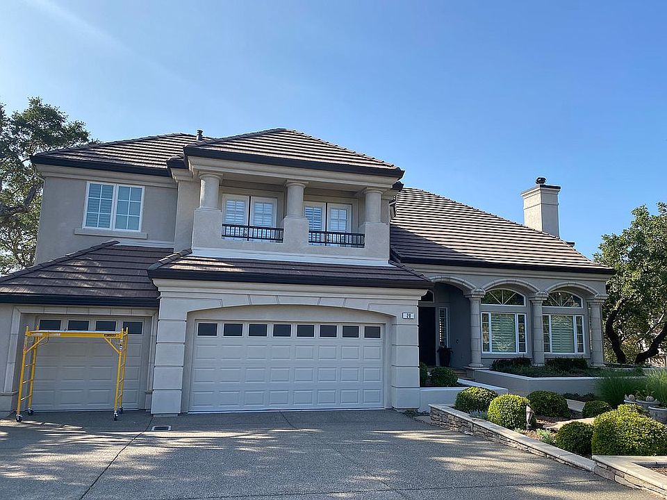 1st image of 20 Greenbriar Cir