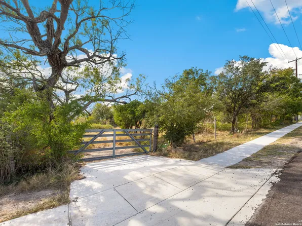 718 W VILLARET BLVD LOT E, San Antonio, TX 78224