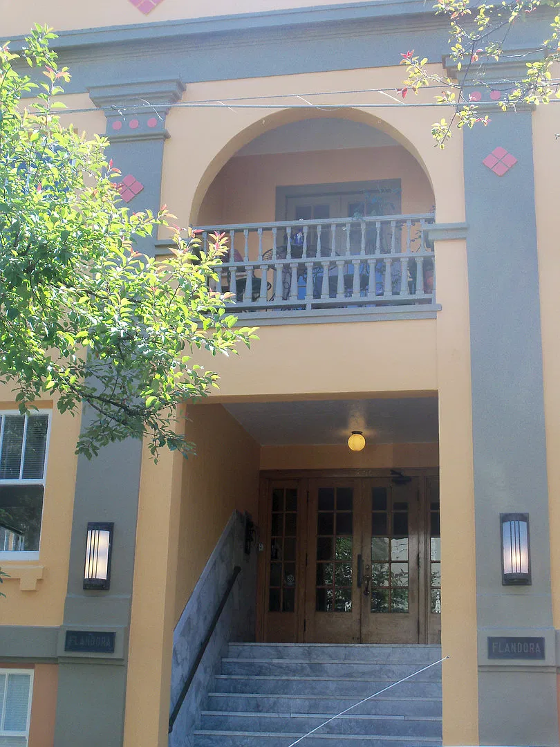 Flandora Apartments — Photo 3