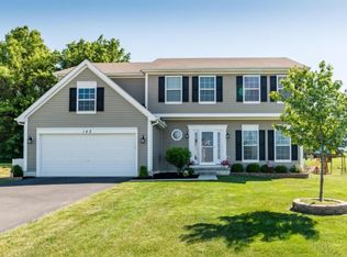 148 Terrier Ct, Pataskala, OH 43062