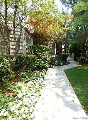 2nd image of 3818 Wabeek Lake Dr E