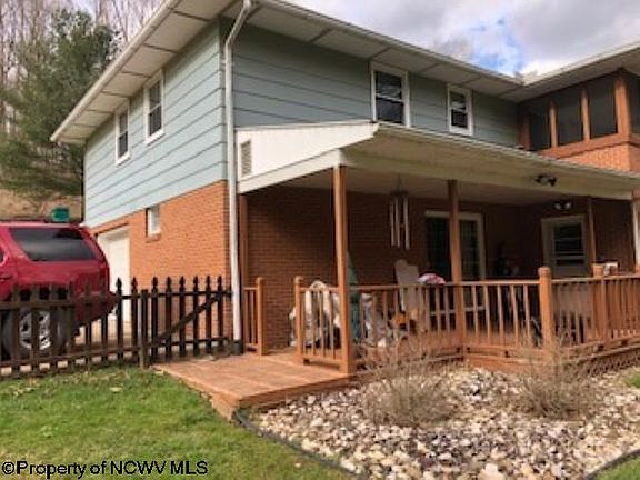 3rd image of 2570 Anmoore Road