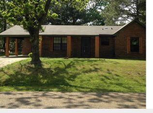 125 Brookwood Dr, Flora, MS 39071