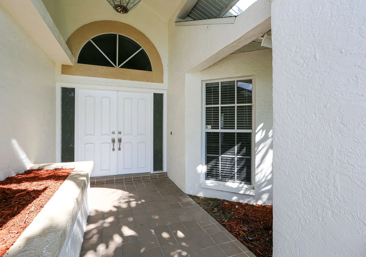 **Ask About The Two Weeks Free**Moon Lake Great Location Single Family Home With Pool Lake View U... — Photo 4