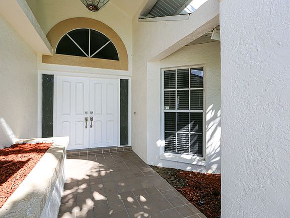 4th image of 1040 Moon Lake Dr