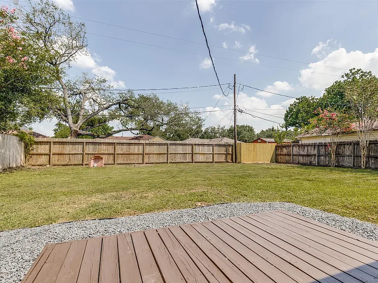 4034 Woodfin St — Photo 23