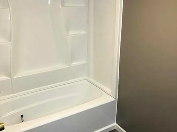 4722 Mackinaw Rd, Bay City, MI 48706