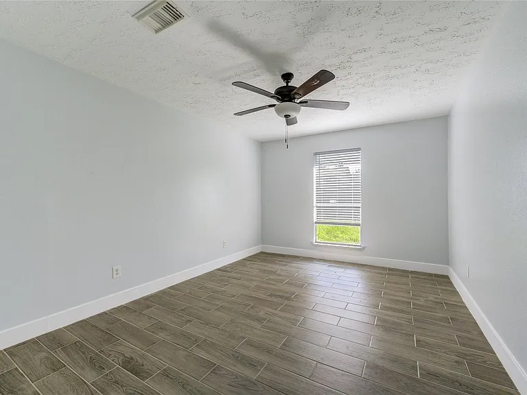 7506 Stone Pine Ln — Photo 16