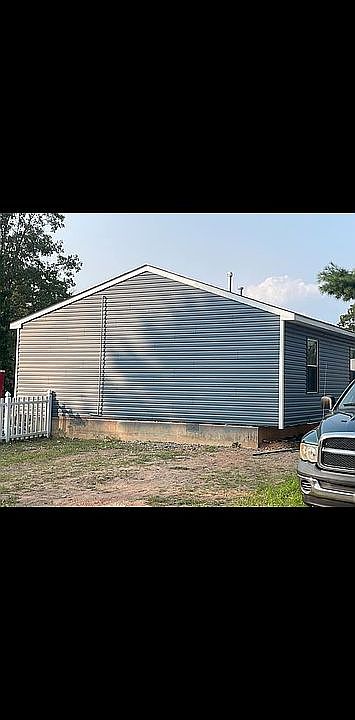 2nd image of 952 Longboat Ave