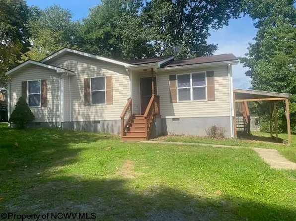 117 Sharon Ln, Kingwood, WV 26537