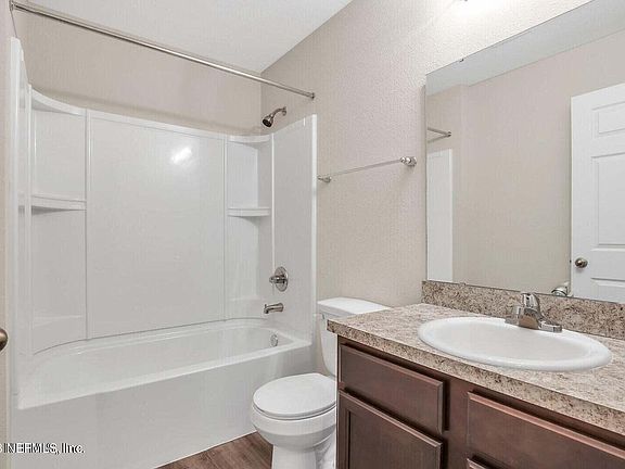 3rd image of 8054 CANNON Street