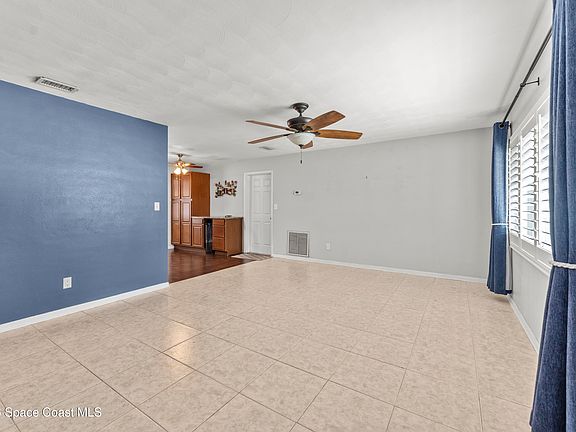 3rd image of 157 E Laila Dr