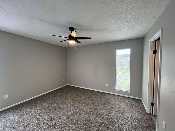 5th image of 3245 Sherrycrest Dr