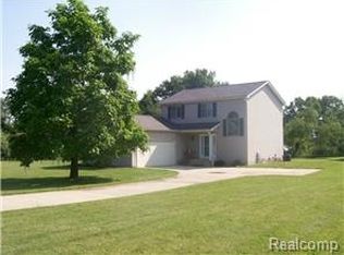 10012 Olde Farm Trl, Davisburg, MI