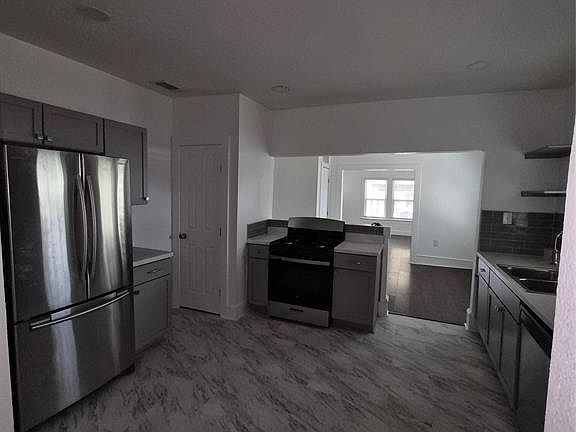 5th image of 2329 Connor Ave