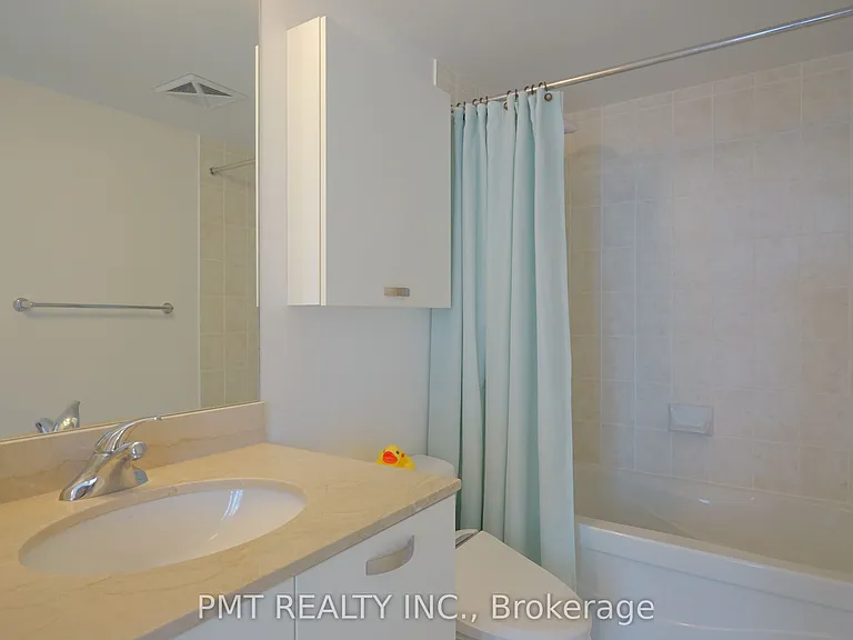 38 Grenville St #1607 — Photo 18
