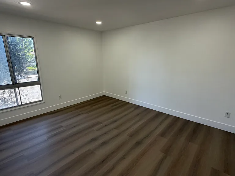 10331 Lindley Ave #209 — Photo 29