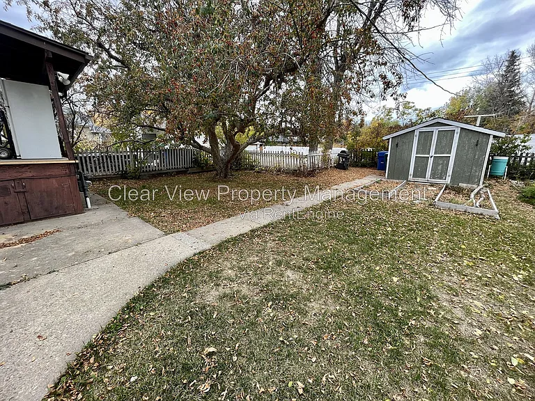 319 8a Ave S #UPPER — Photo 17
