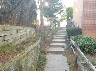 2498 Sun Valley Cir #8, Silver Spring, MD 20906