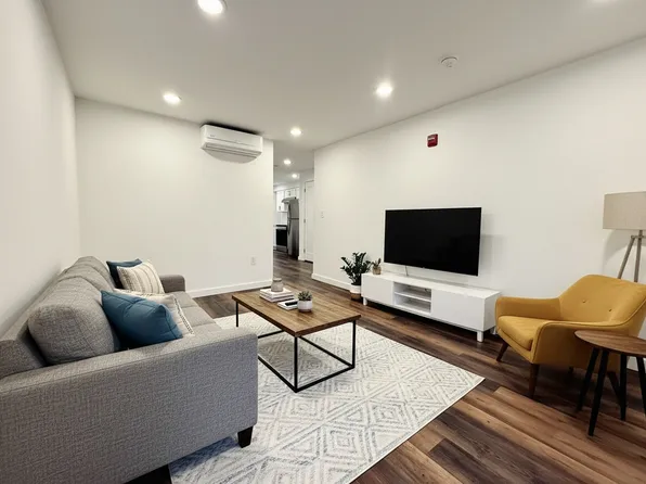 451 Green Ln Floor 2, Philadelphia, PA 19128