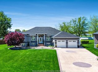 986 Porrone Dr, Kingsville, ON N9Y3Y9