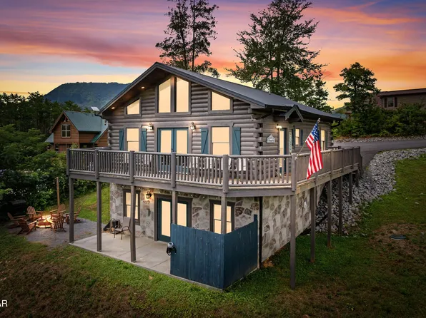 705 Rondayview Ln, Sevierville, TN 37876