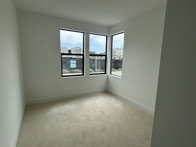 2320 Bayside Ave — Photo 6